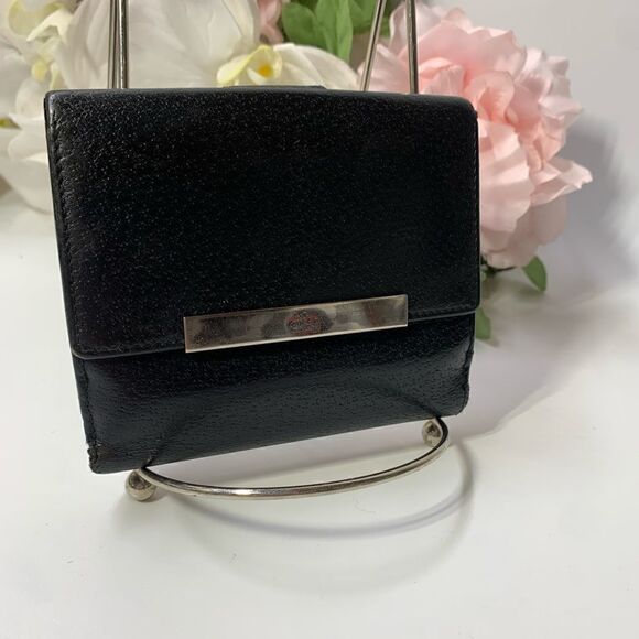 Authentic GUCCI Leather Compact Wallet - Picture 1 of 13